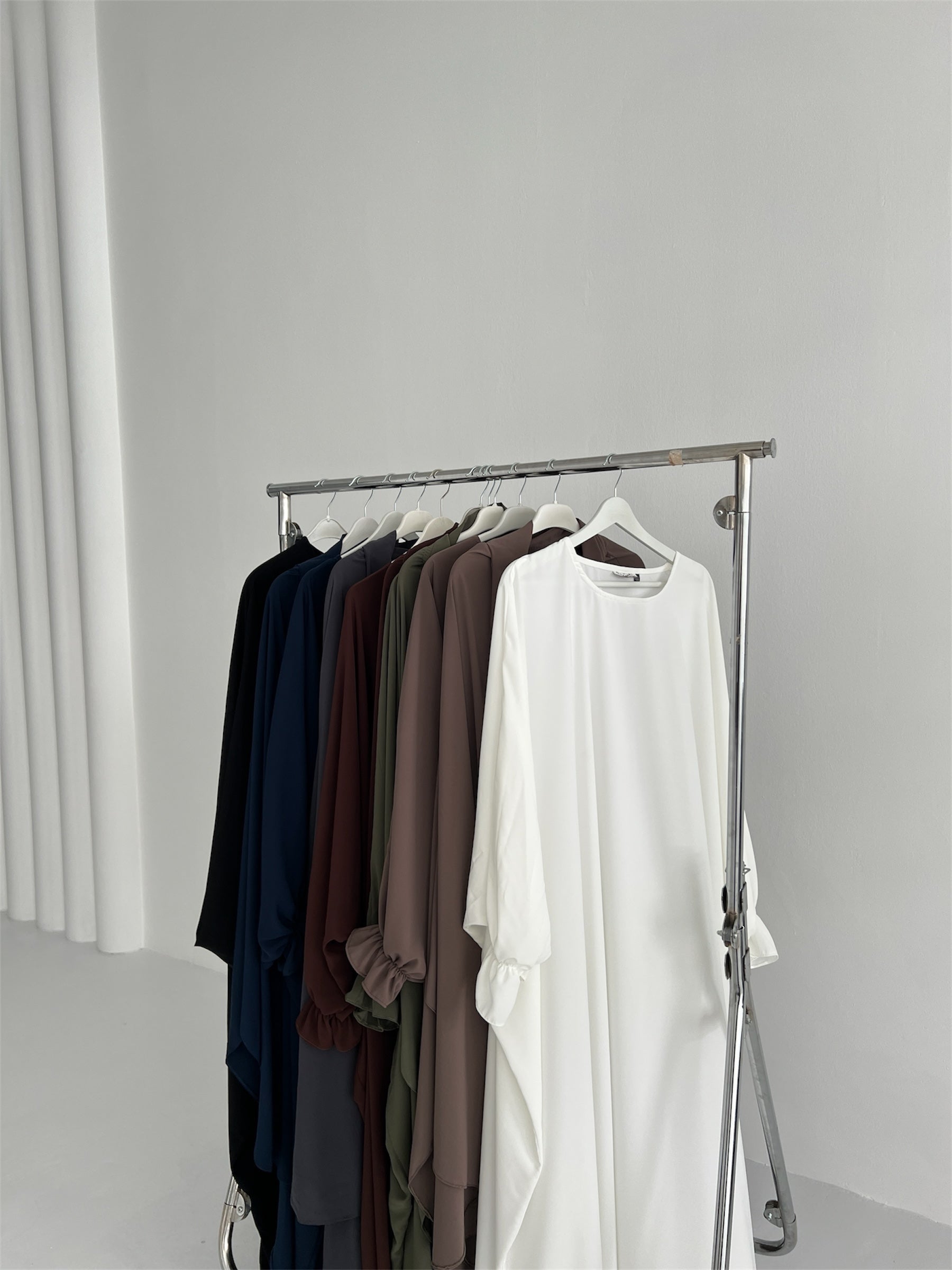 Abayas – AlQamarCo